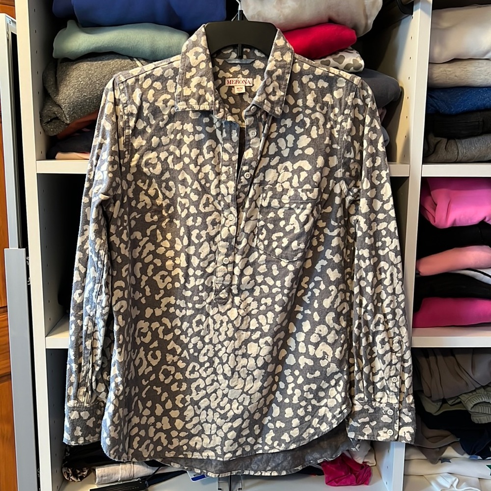 Gray leopard half button down top